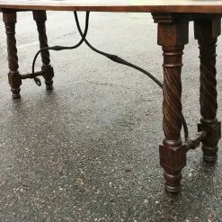 Tumma Sivupöytä - Taso Cpc27-210 -Ruokapöydät Verkäufe cpc27 210 sivup yt tiikist n ytt v antiikkinen massiivipuinen puu ja rauta sorvatut jalat 5 scaled