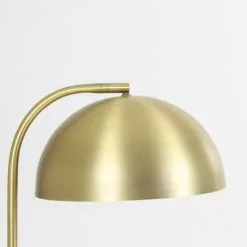 Messinkinen Lattiavalaisin Mette -785 -Ruokapöydät Verkäufe messinginvarinen lattiavalaisin mette kupu