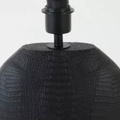 Musta Pöytävalaisin Skeld -812 -Ruokapöydät Verkäufe musta poytavalaisin kilpikonnakuviolla lk