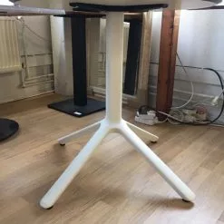 Pöydänjalka Nemo 5060 AV 10 -Ruokapöydät Verkäufe scab p yd njalka nemo ravintolakalustus moderni kahvilakalustus