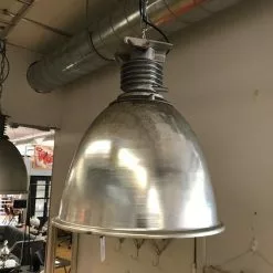 Vanha Teollisuusvalaisin